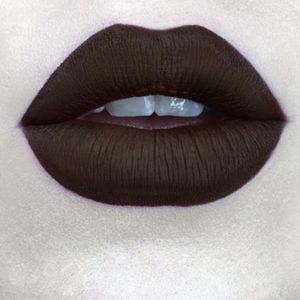 🆕 Damned 🔮 KVD Beauty Everlasting Liquid Lipstick